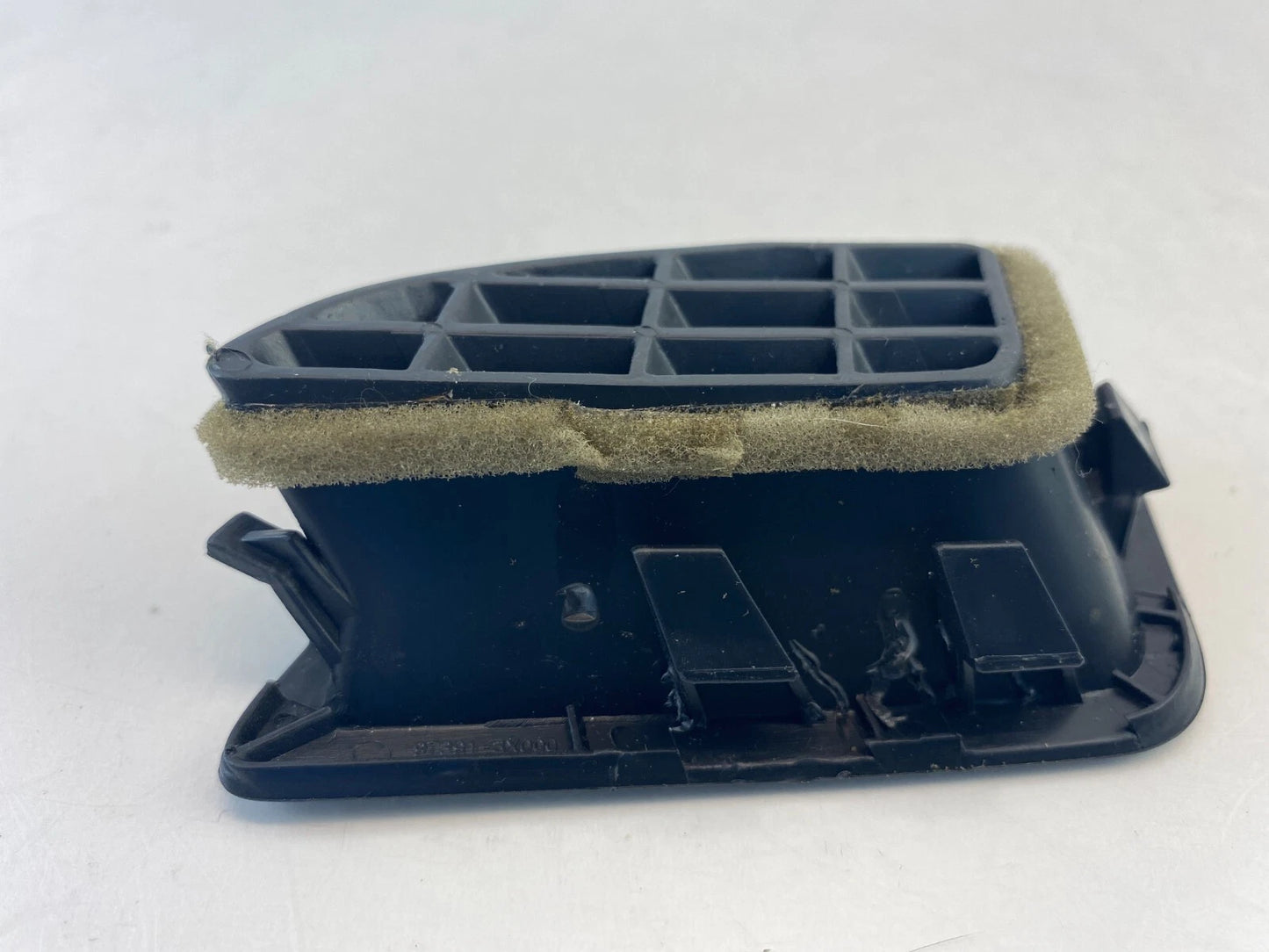 2011-2016 HYUNDAI ELANTRA SEDAN FRONT DASH LEFT DEFROSTER A/C AIR VENT GRILLE