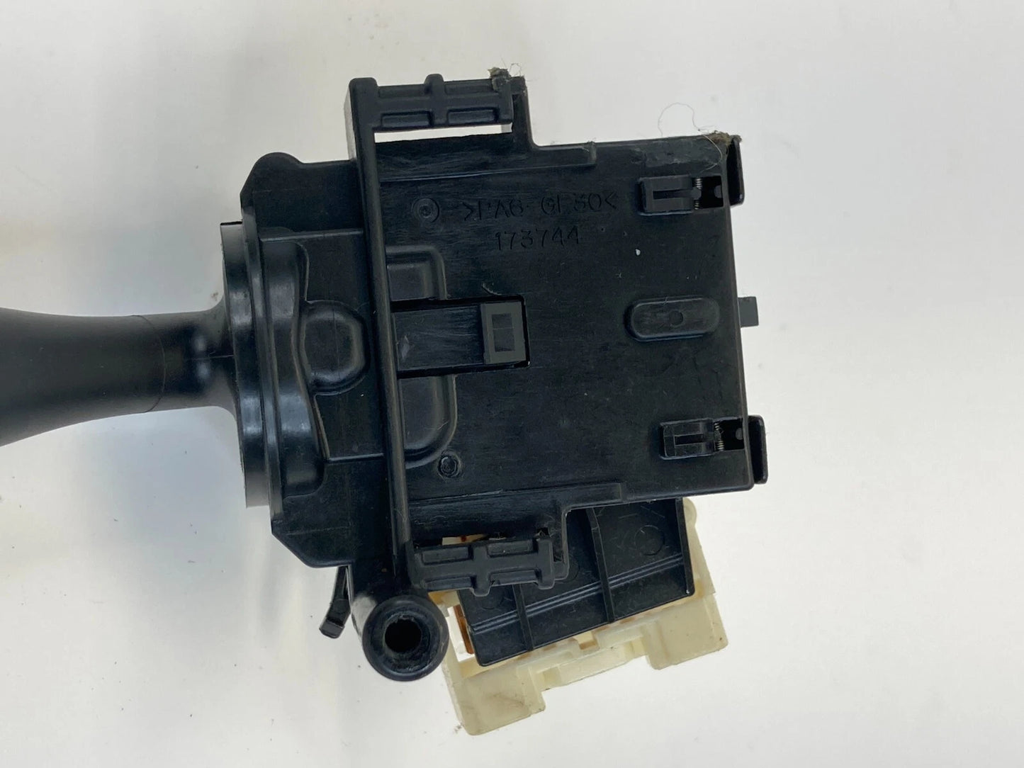 2003-2008 TOYOTA COROLLA MATRIX HEADLIGHT TURN SIGNAL CONTROL SWITCH OEM 173744