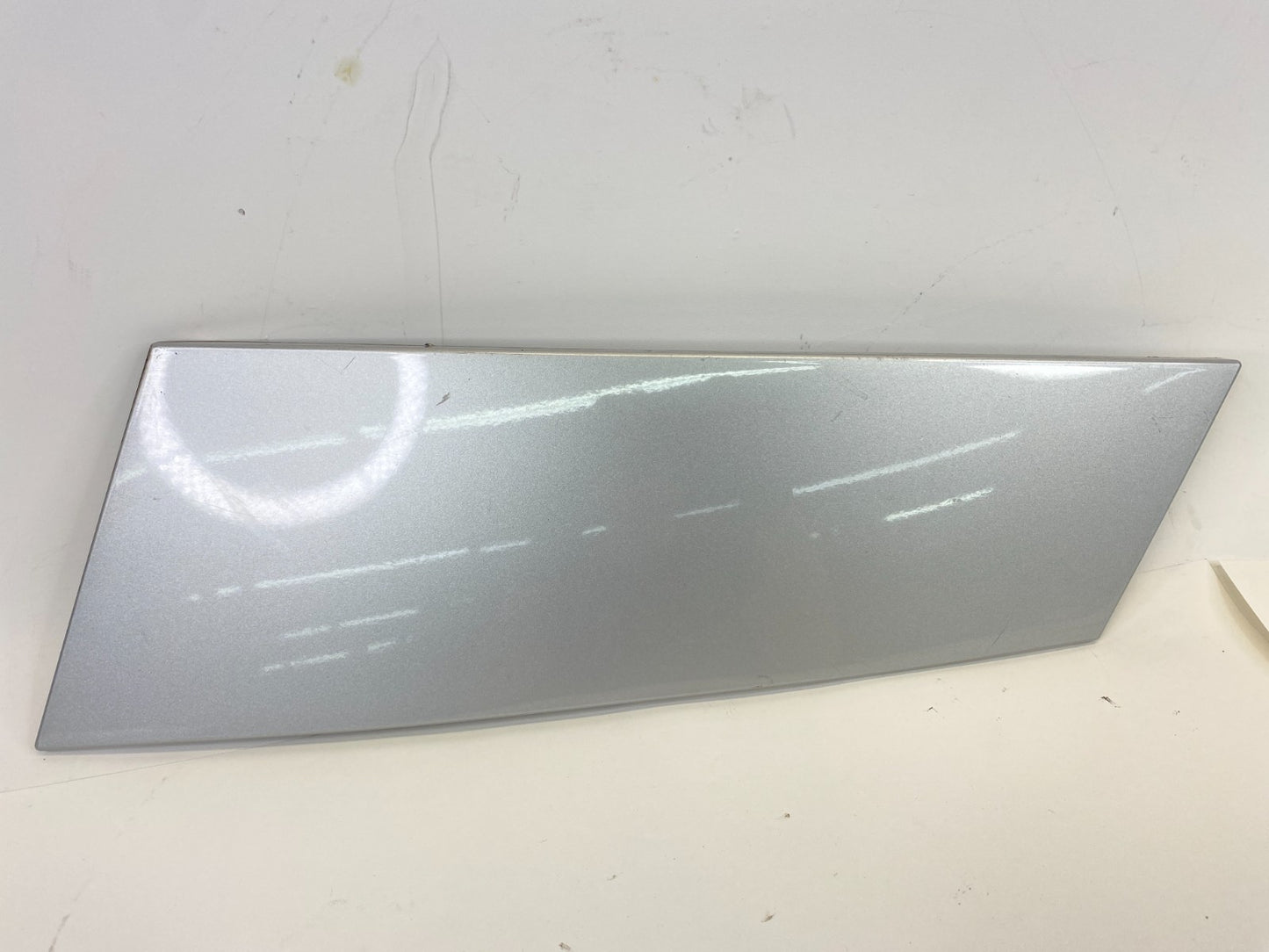 2008-2012 Buick Enclave Rear Left Quarter Window Molding Trim 15839679 OEM