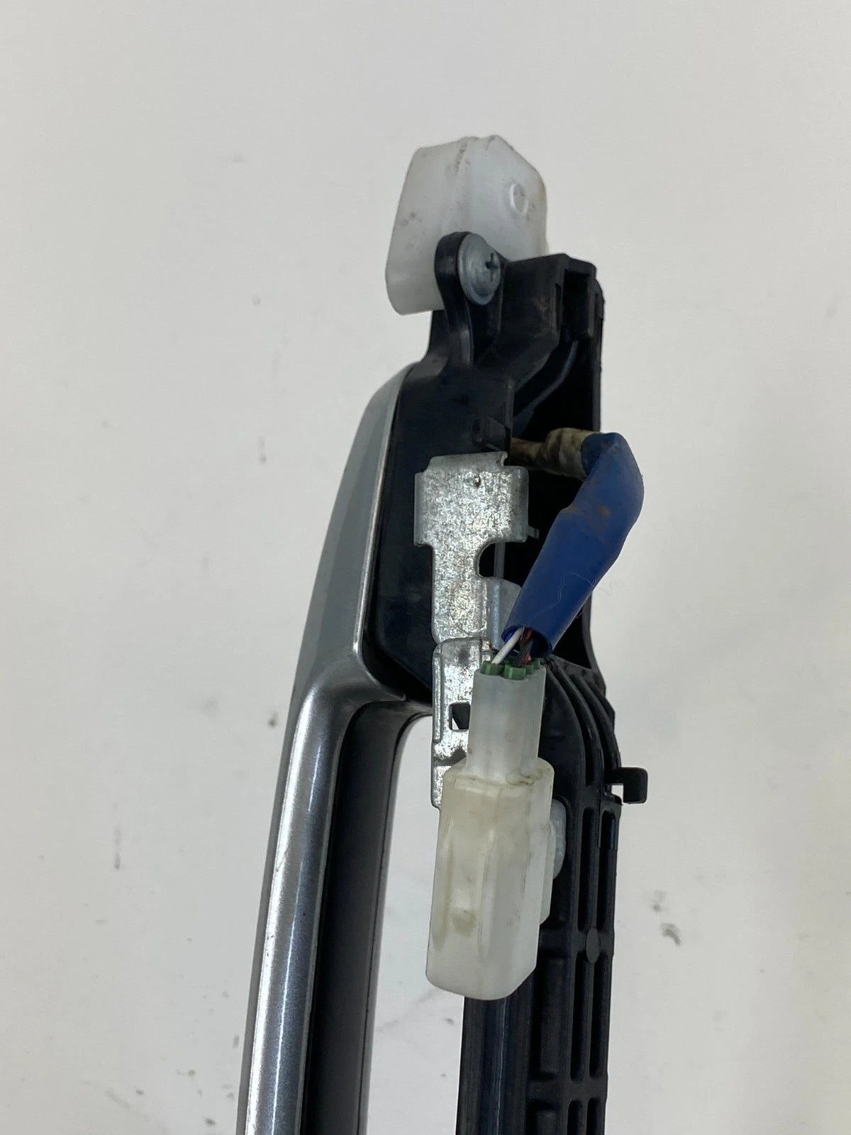 2004-2009 TOYOTA PRIUS OUTSIDE SMART KEY ENTRY EXTERIOR DOOR HANDLE FRONT RH OEM