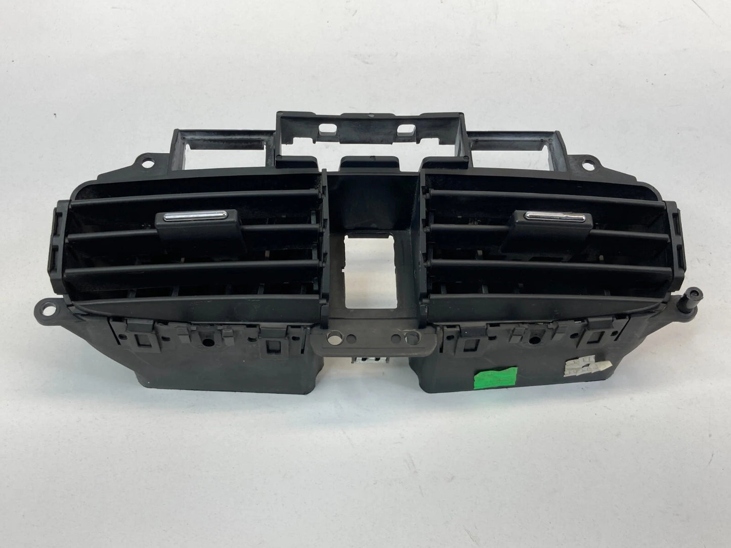 2006 Pontiac Torrent Center Dash Dashboard A/C Air Vent Grille Outlet 15848401