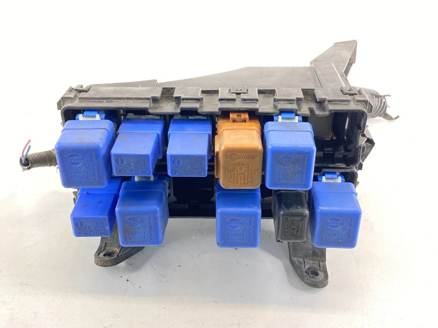 2000-2003 NISSAN MAXIMA 3.0L V6 24V UNDER HOOD FUSE BOX JUNCTION 24382-2Y110