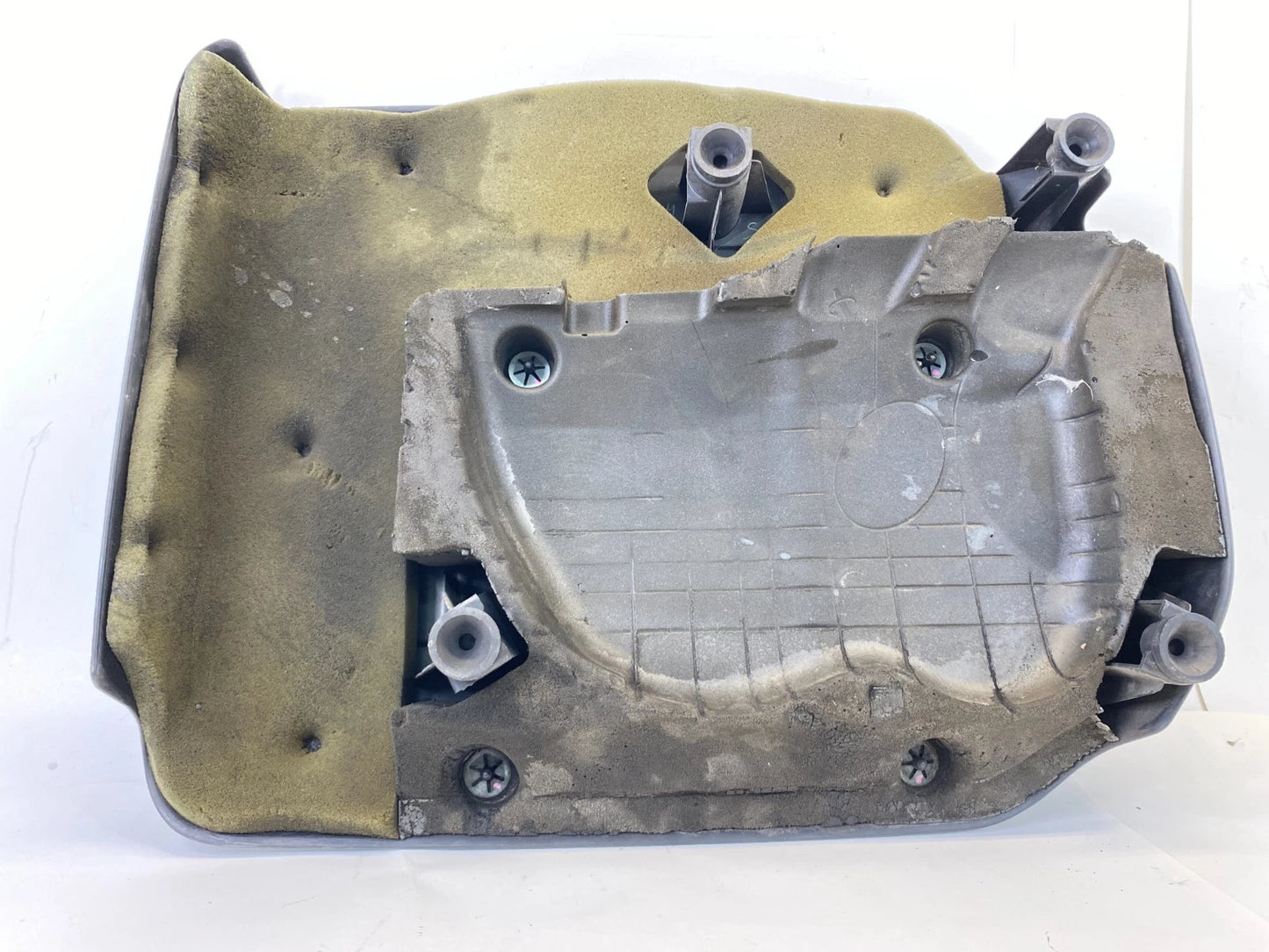 2011-2020 DODGE GRAND CARAVAN 3.6L UPPER INTAKE ENGINE APPEARANCE COVER OEM