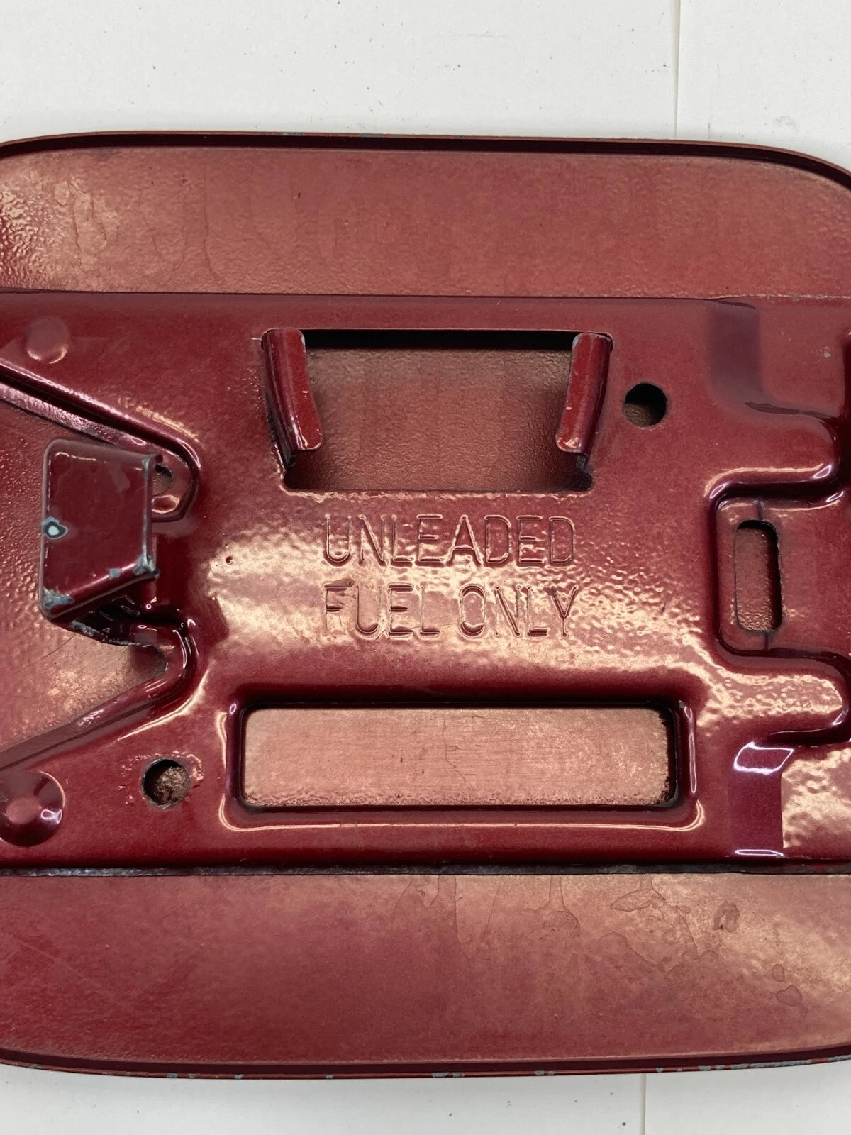1997-2001 TOYOTA CAMRY FUEL FILLER DOOR GAS TANK LID COVER VINTAGE RED PEARL OEM