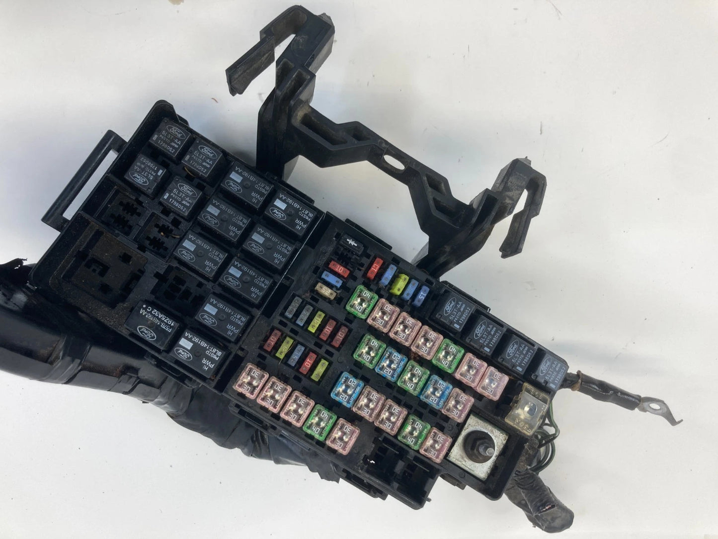2010-2012 LINCOLN MKT 2009-2012 FORD FLEX 3.5L ENGINE FUSE BOX 8G1T-14A003-AC