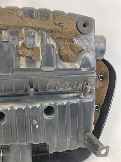 2006-2011 Chevrolet HHR 2.2L Engine Cover Air Intake Cleaner Filter Box Assembly