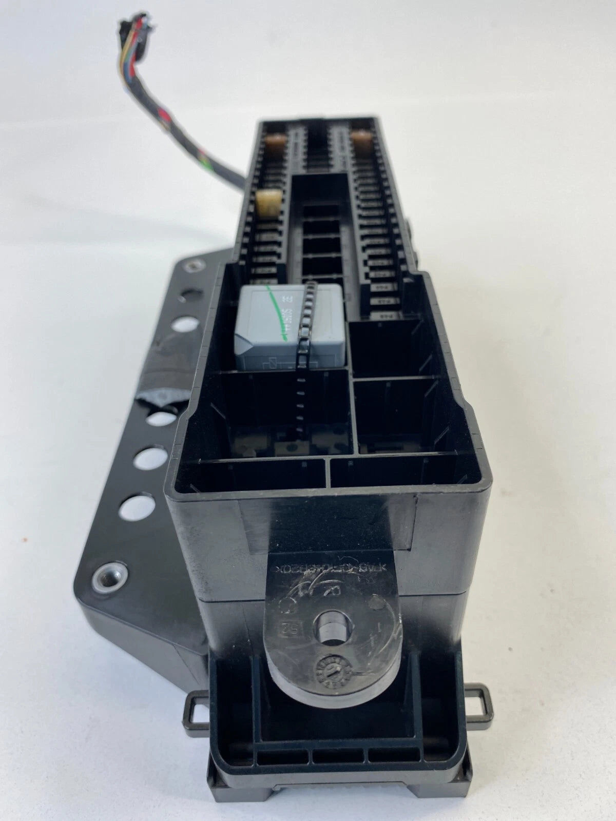 12-18 FORD FOCUS SEDAN 2.0L REAR TRUNK FUSE BOX FUSEBOX JUNCTION AV6T-14K131-AC