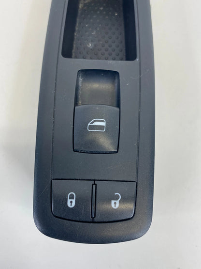 2009-2011 CHRYSLER TOWN & COUNTRY FRONT RIGHT DOOR POWER WINDOW SWITCH 04602544