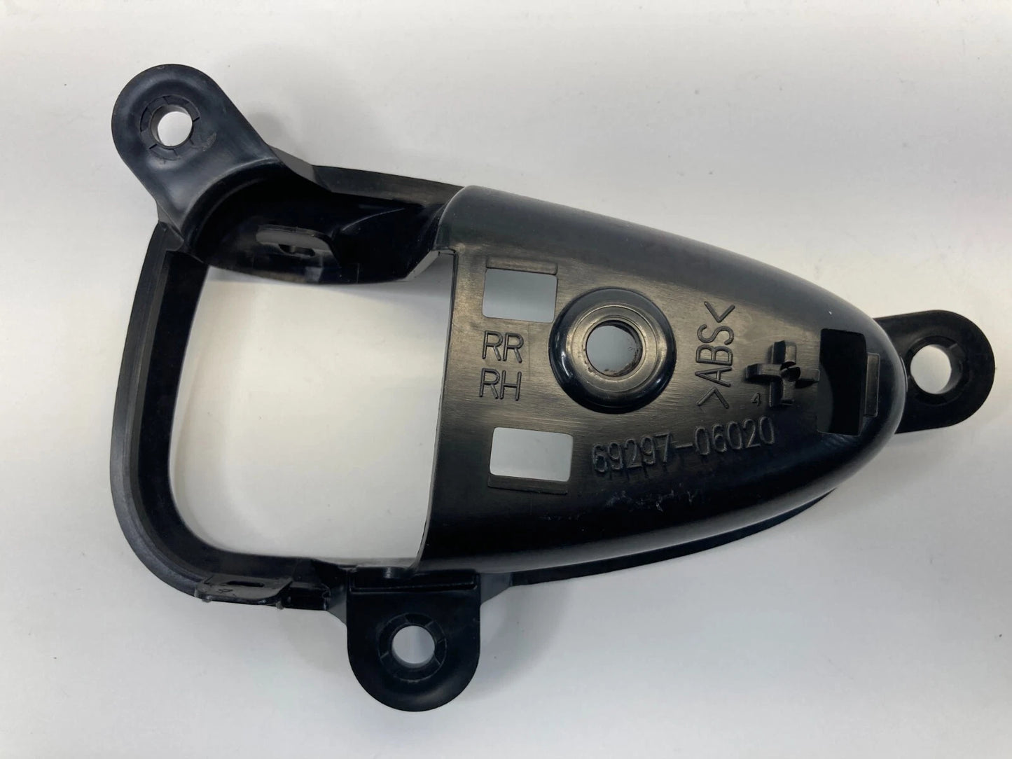 07-11 TOYOTA CAMRY REAR RIGHT INTERIOR DOOR HANDLE COVER BEZEL 69297-06020 OEM