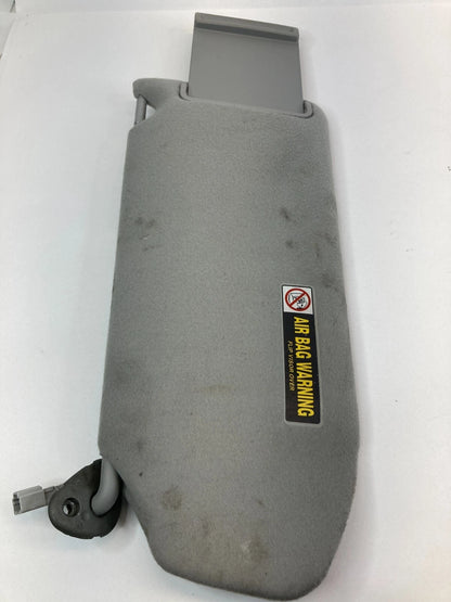 2003 2004 HONDA PILOT RIGHT PASSENGER SIDE SUNVISOR SUN VISOR SHADE W/ LIGHT OEM