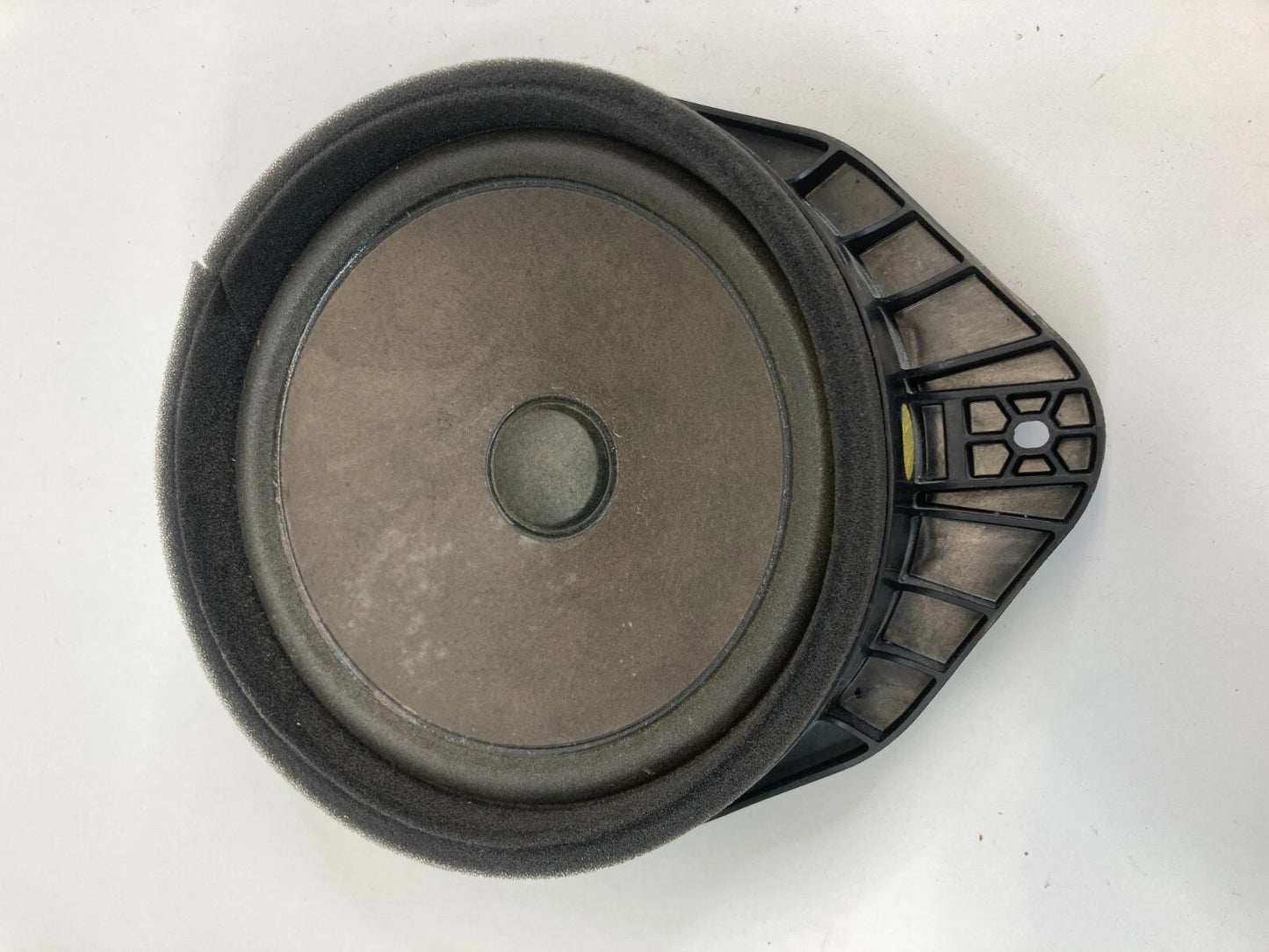 2013-2015 CHEVROLET MALIBU FRONT LEFT DRIVER SIDE DOOR AUDIO SPEAKER OEM