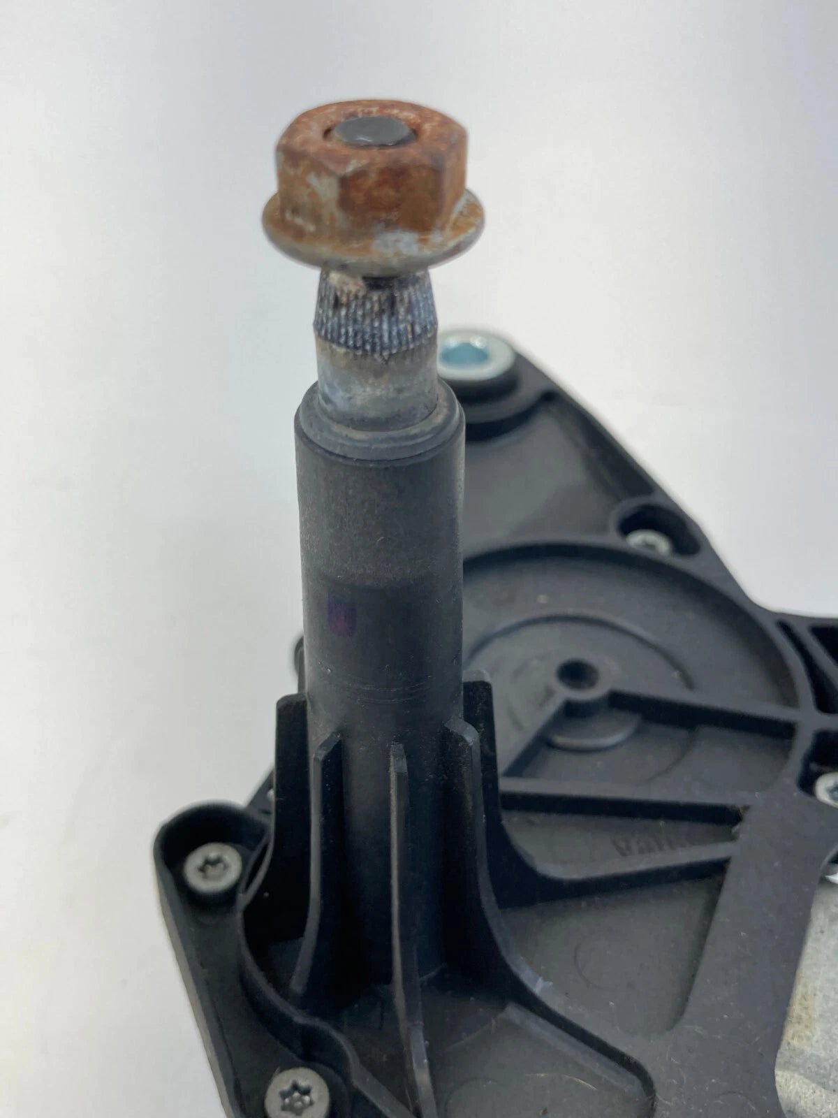 08-20 G CARAVAN TOWN & COUNTRY R/V REAR LIFTGATE WIPER POWER MOTOR 05113411A OEM