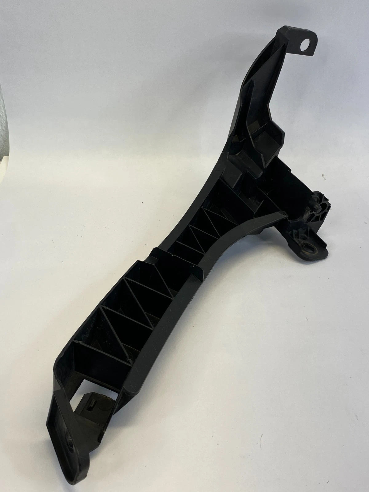 2007-2011 HONDA CR-V FRONT BUMPER UPPER SUPPORT BRACKET RIGHT PASSENGER SIDE OEM