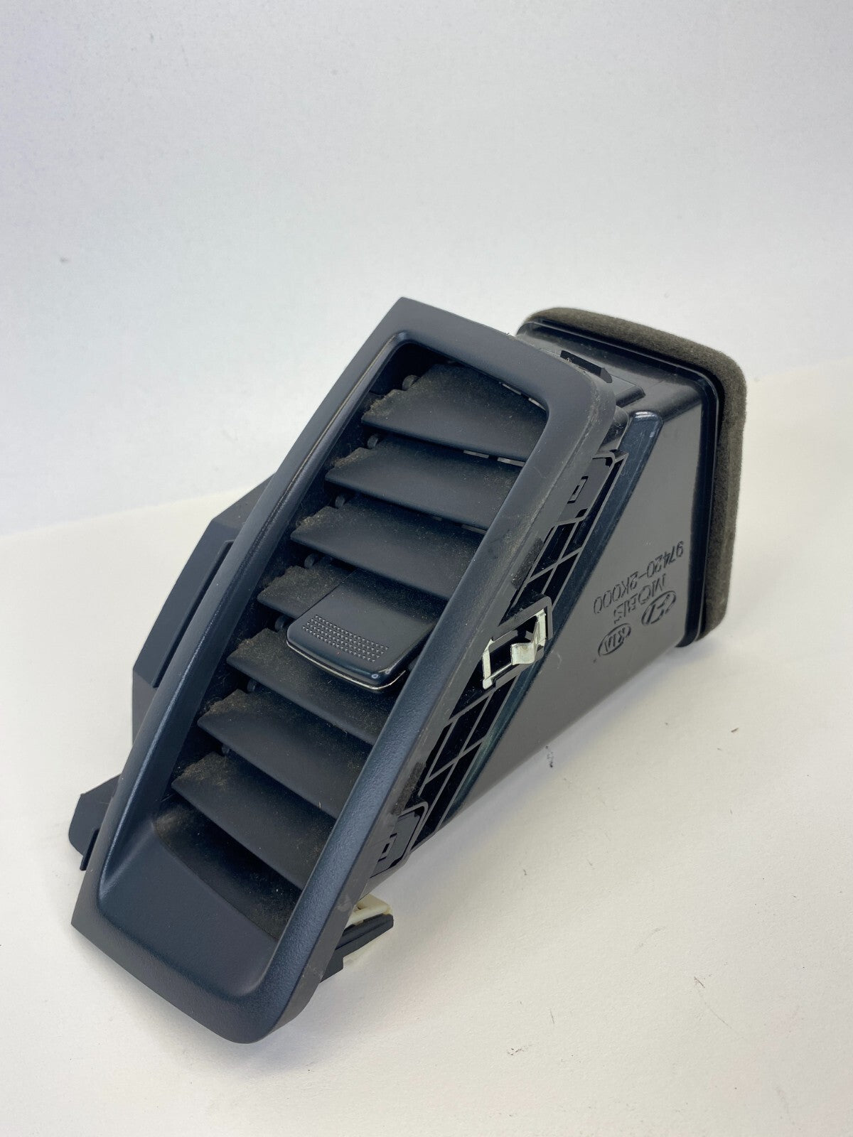 2010-2013 Kia Soul Dash Center Right A/C Heater Air Vent Grille 97420-2K000 OEM