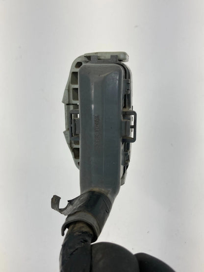 99-04 HONDA ODYSSEY 3.5L V6 AT FWD ABS ANTI LOCK BRAKE PUMP RELAY PLUG CONNECTOR
