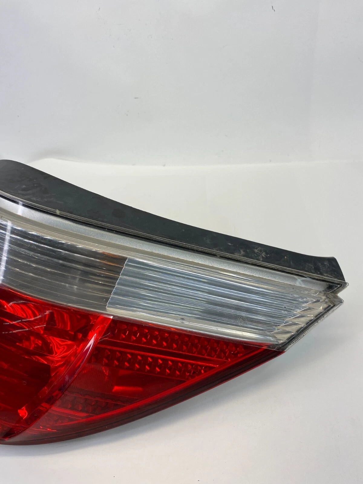 04-07 BMW 530I E60 SEDAN REAR RIGHT PASSENGER SIDE TAIL LIGHT LAMP 7165740 OEM