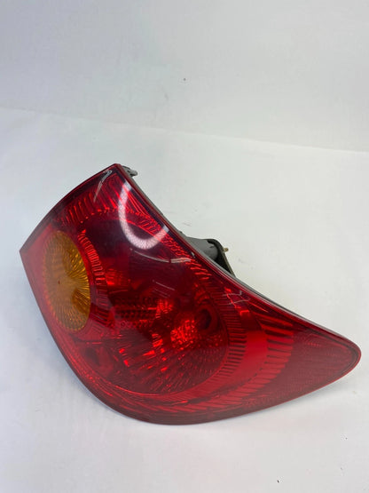 2005-2008 TOYOTA COROLLA REAR RIGHT SIDE OUTER TAIL LIGHT TAILLIGHT LAMP OEM