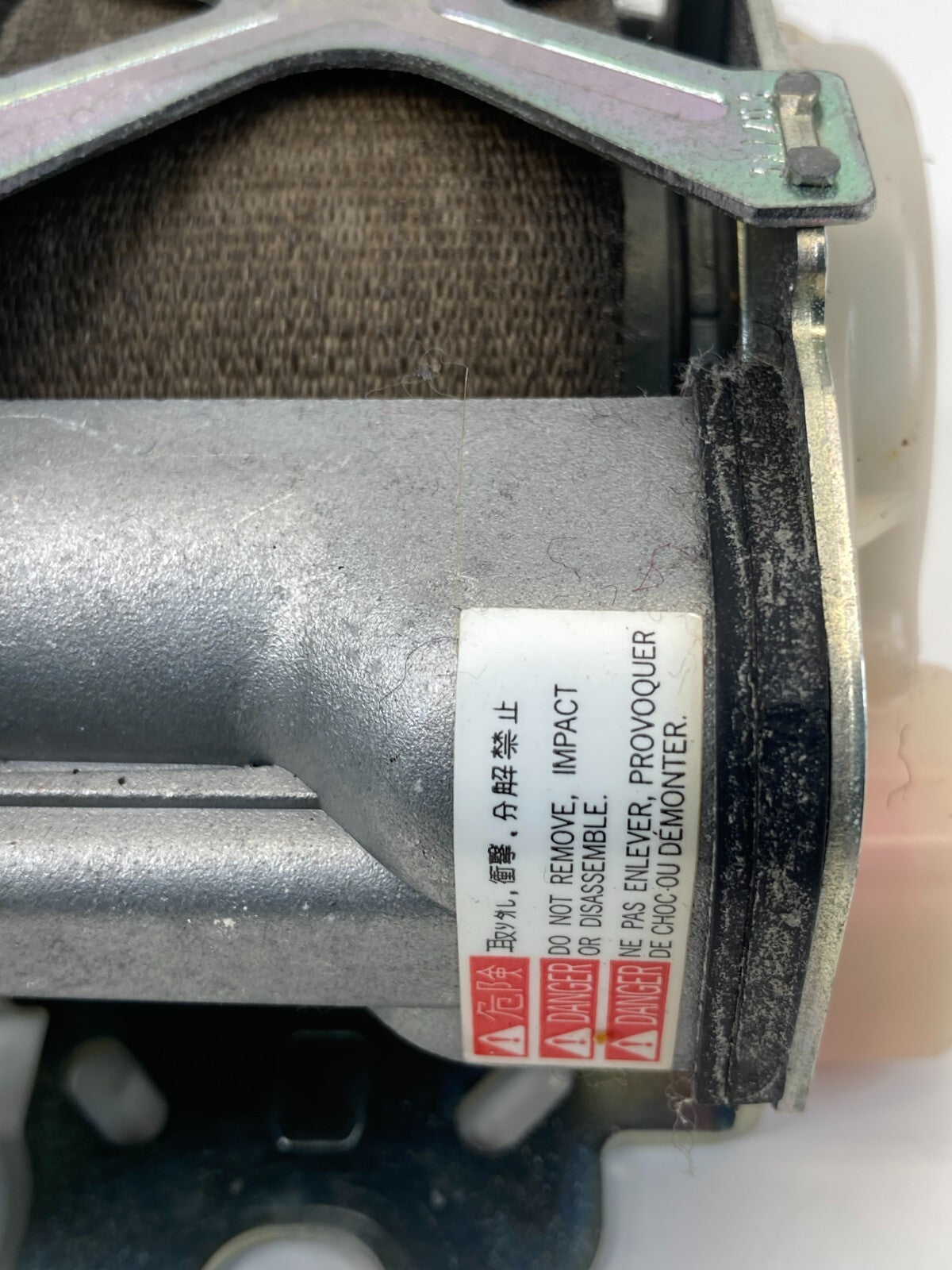 2008 2009 2010 Lincoln MKX Front Left Driver Seat Belt Retractor Assembly OEM