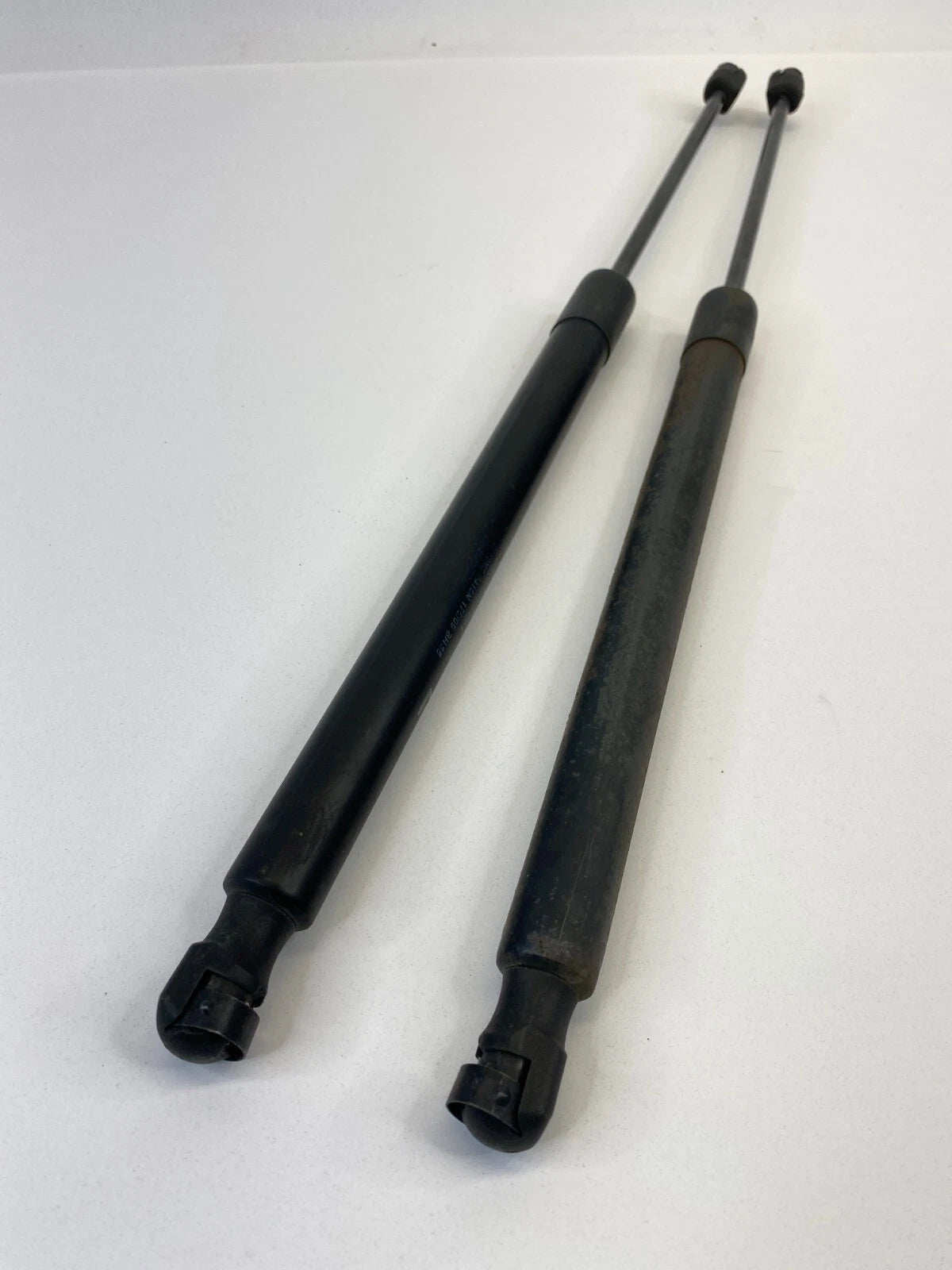 08-10 NISSAN ROGUE REAR LIFTGATE SHOCK STRUT LIFT CYLINDER SUPPORT 90450-JM00A