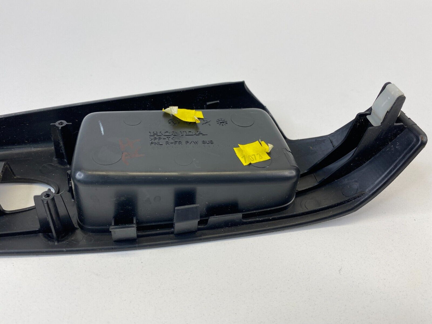 2006-2011 Honda Civic Sedan Front Right Side Window Switch Bezel 83541-SNA-A010