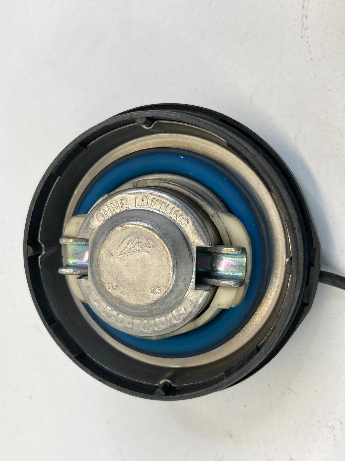 03-06 MERCEDES-BENZ E320 SEDAN FUEL FILLER DOOR LID GAS COVER A-211-584-46-17