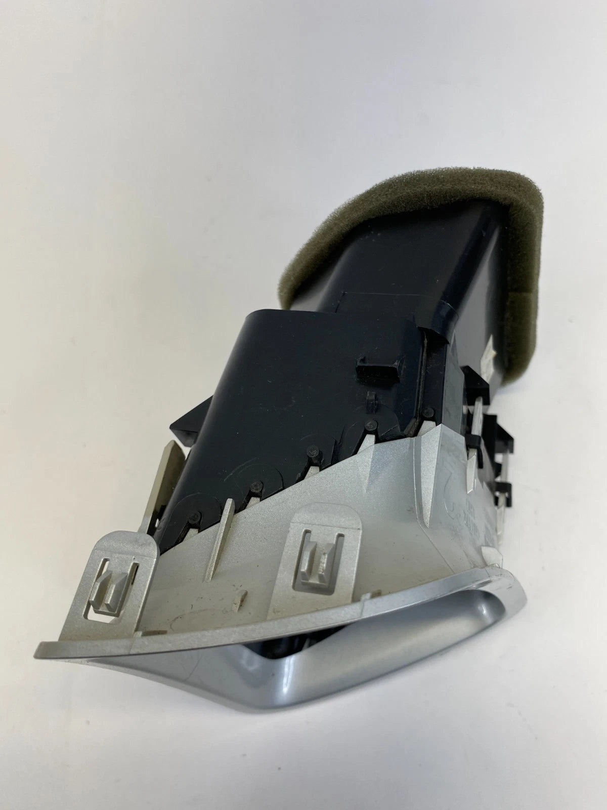 2010-2017 CHEVROLET EQUINOX LEFT SIDE DASH AIR VENT OUTLET GRAY 20862307 OEM