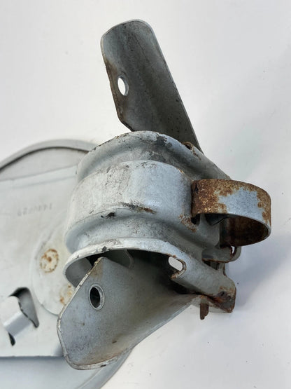 09 10 11 12 13 14 15 16 17 Chevrolet Traverse Fuel Filler Gas Door Lid OEM