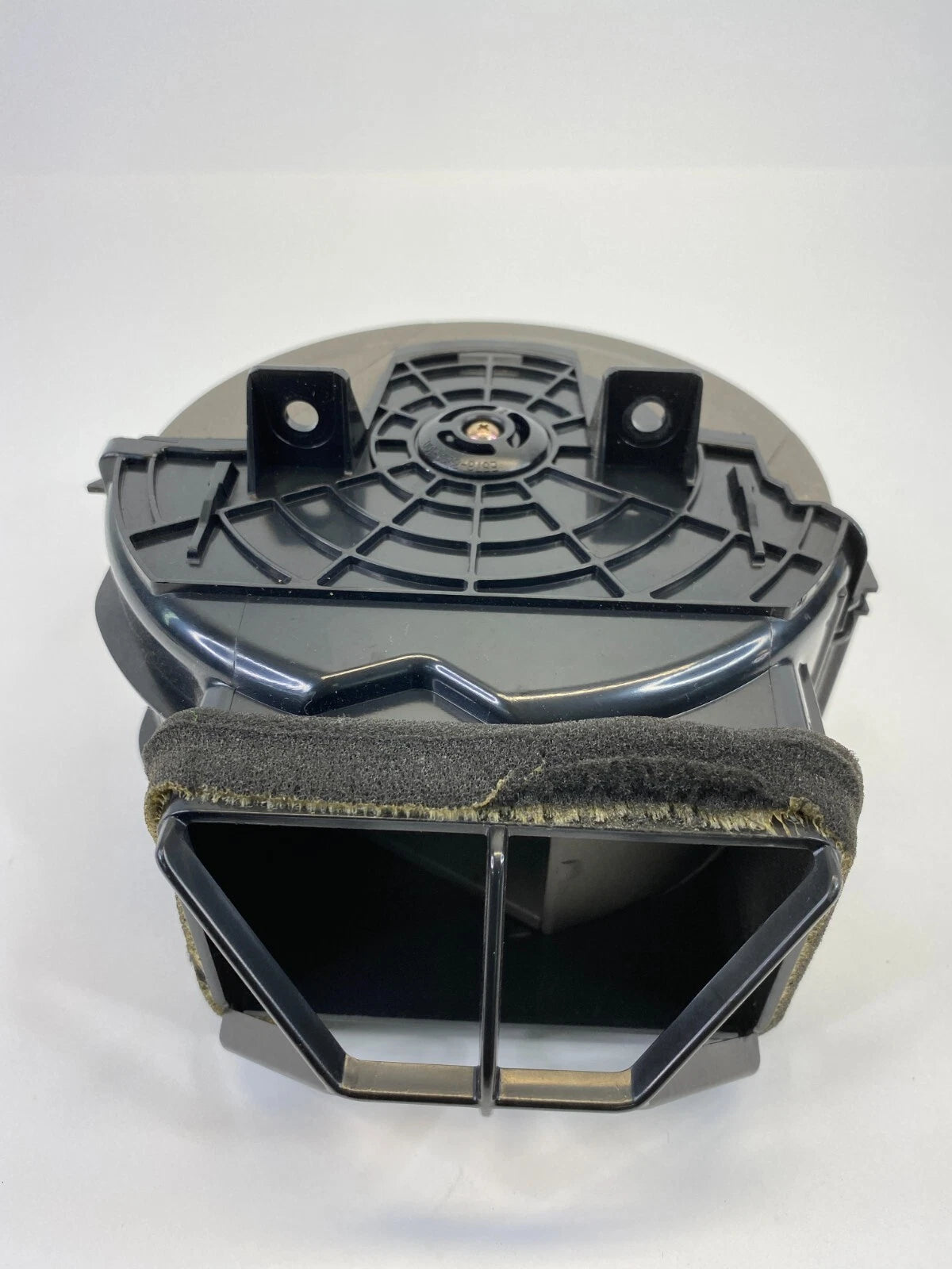 2005-2007 INFINITI G35 DASH RIGHT PASSENGER OUTER A/C AIR VENT OUTLET 68760AC701