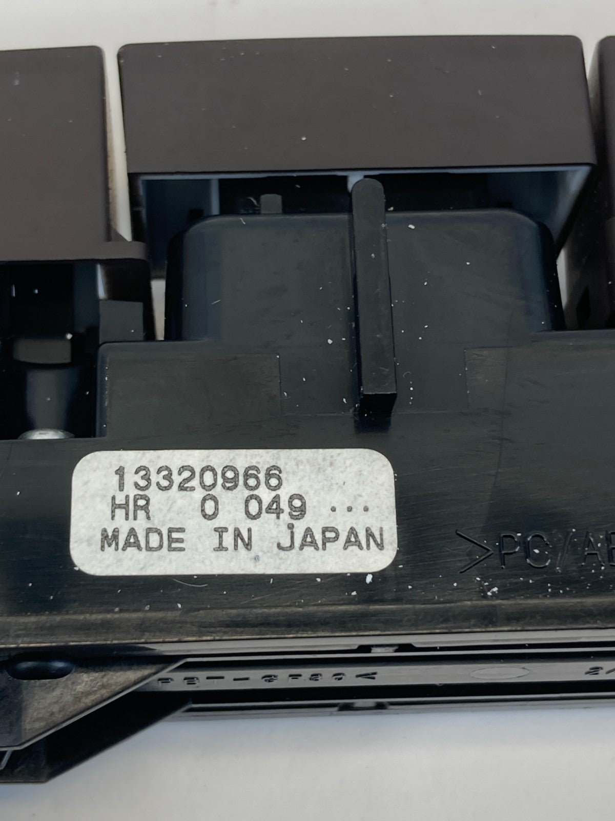 2011 2012 2013 Buick Regal Dash Hazard Warning Lock Button Switch 13320966 OEM