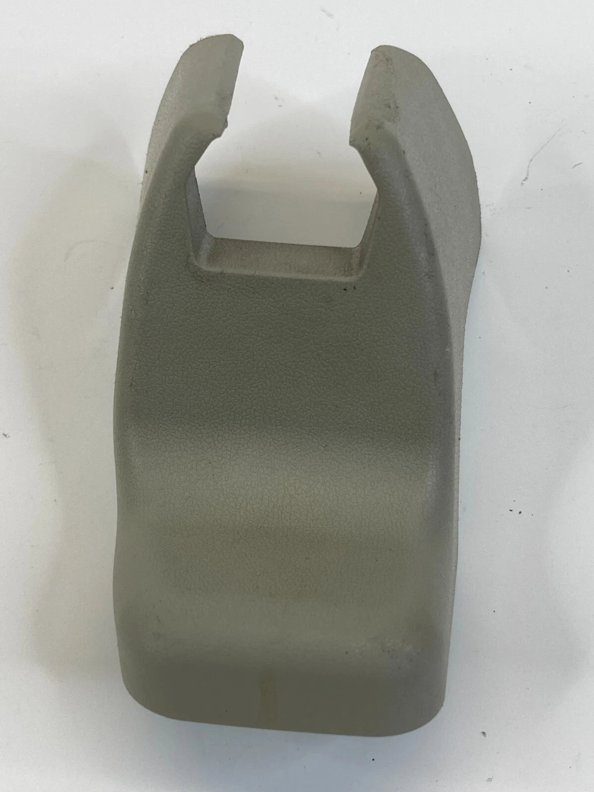 2007-2011 TOYOTA CAMRY FRONT RIGHT INNER SEAT RAIL TRACK COVER TRIM 72157-06030