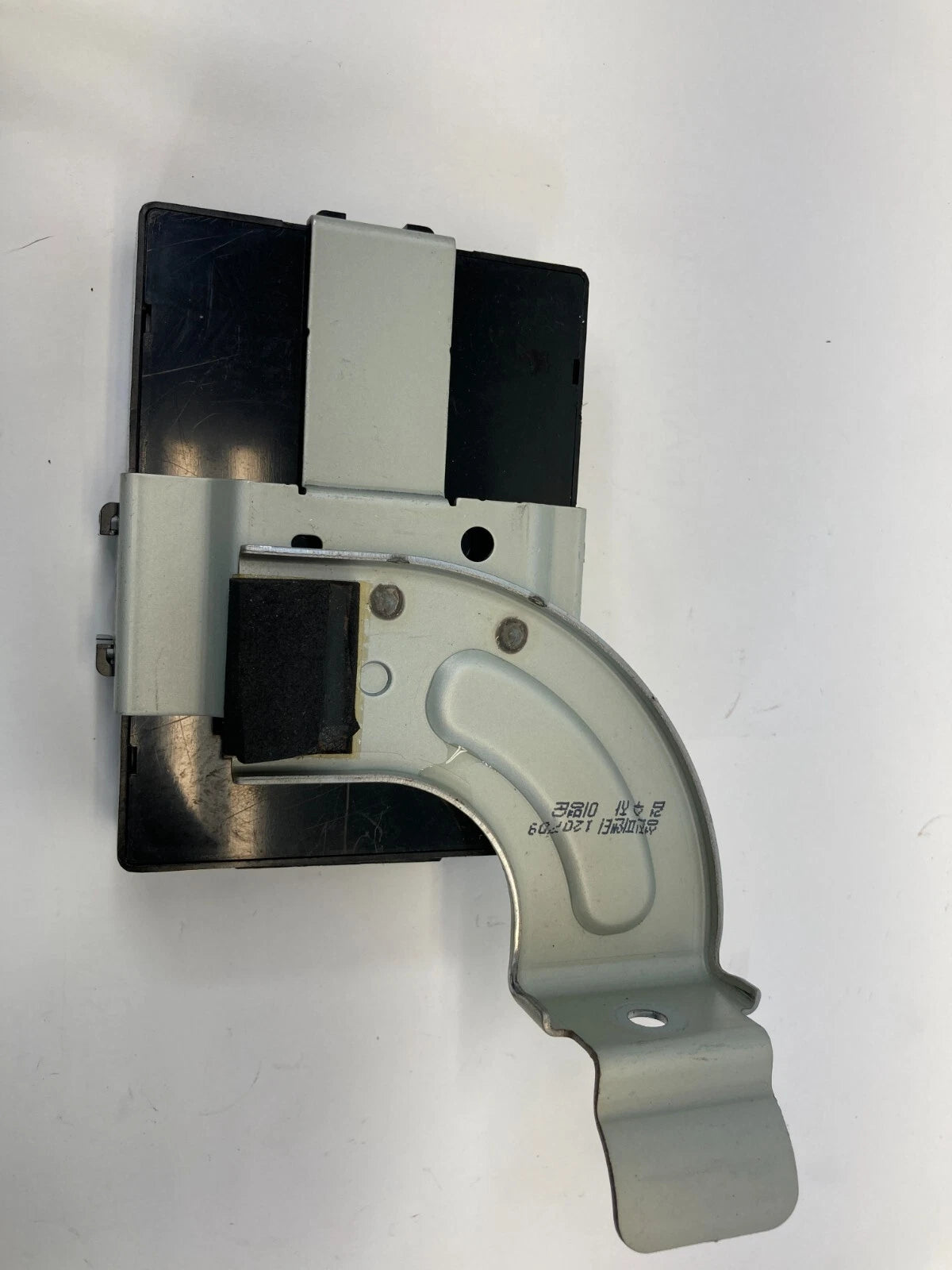 2011-2014 HYUNDAI SONATA PARKING GUIDE ASSIST CONTROL UNIT MODULE 957703Q000 OEM