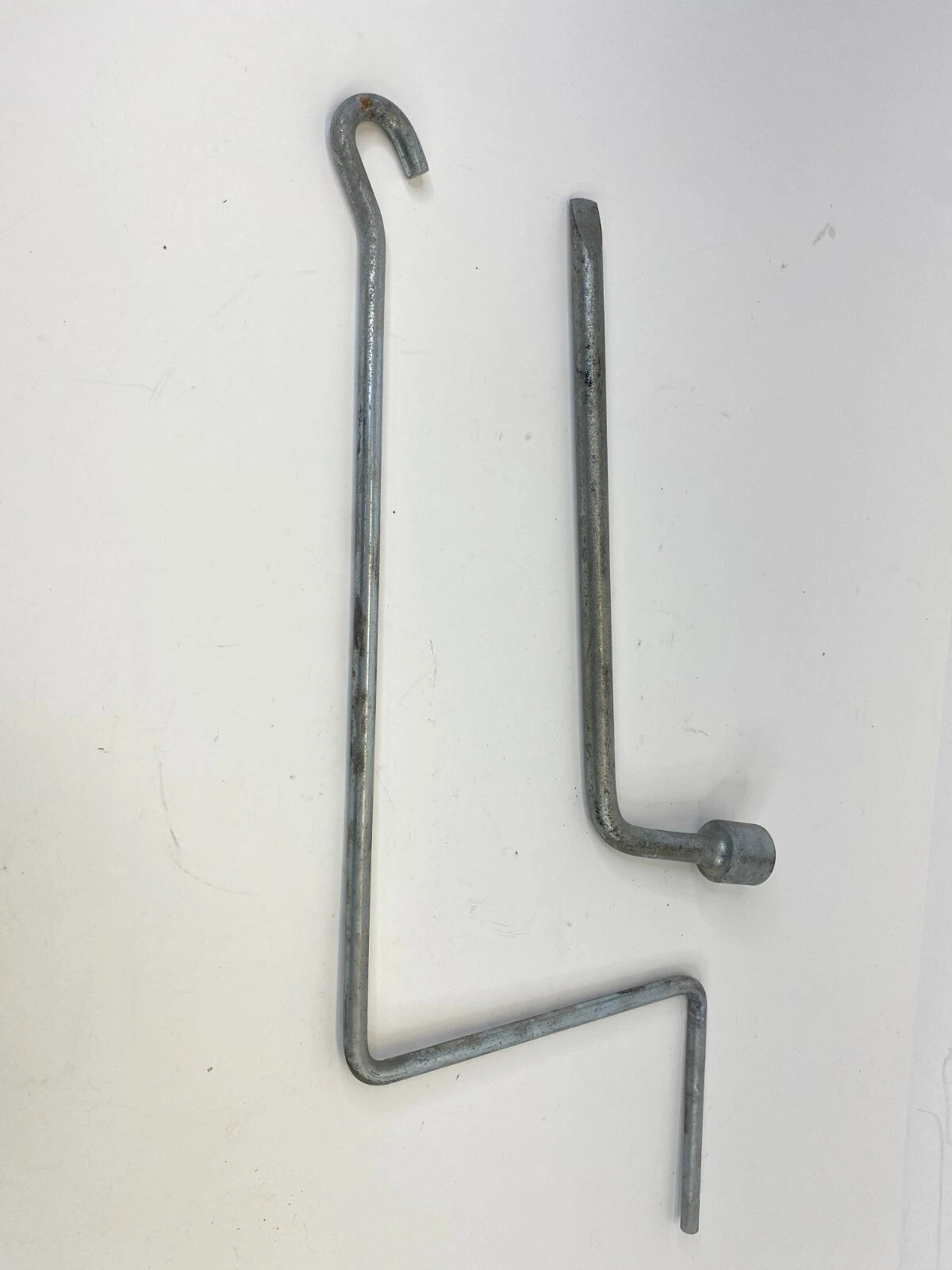 2005-2010 05-10 SCION TC SPARE TIRE JACK & TOOL KIT LUG WRENCH ROD ASSEMBLY OEM