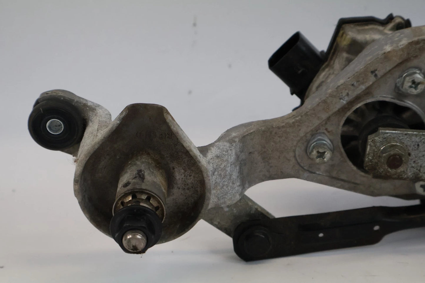 2012-2017 HYUNDAI ACCENT FRONT WIPER MOTOR W/ LINKAGE TRANSMISSION 98110-1R000