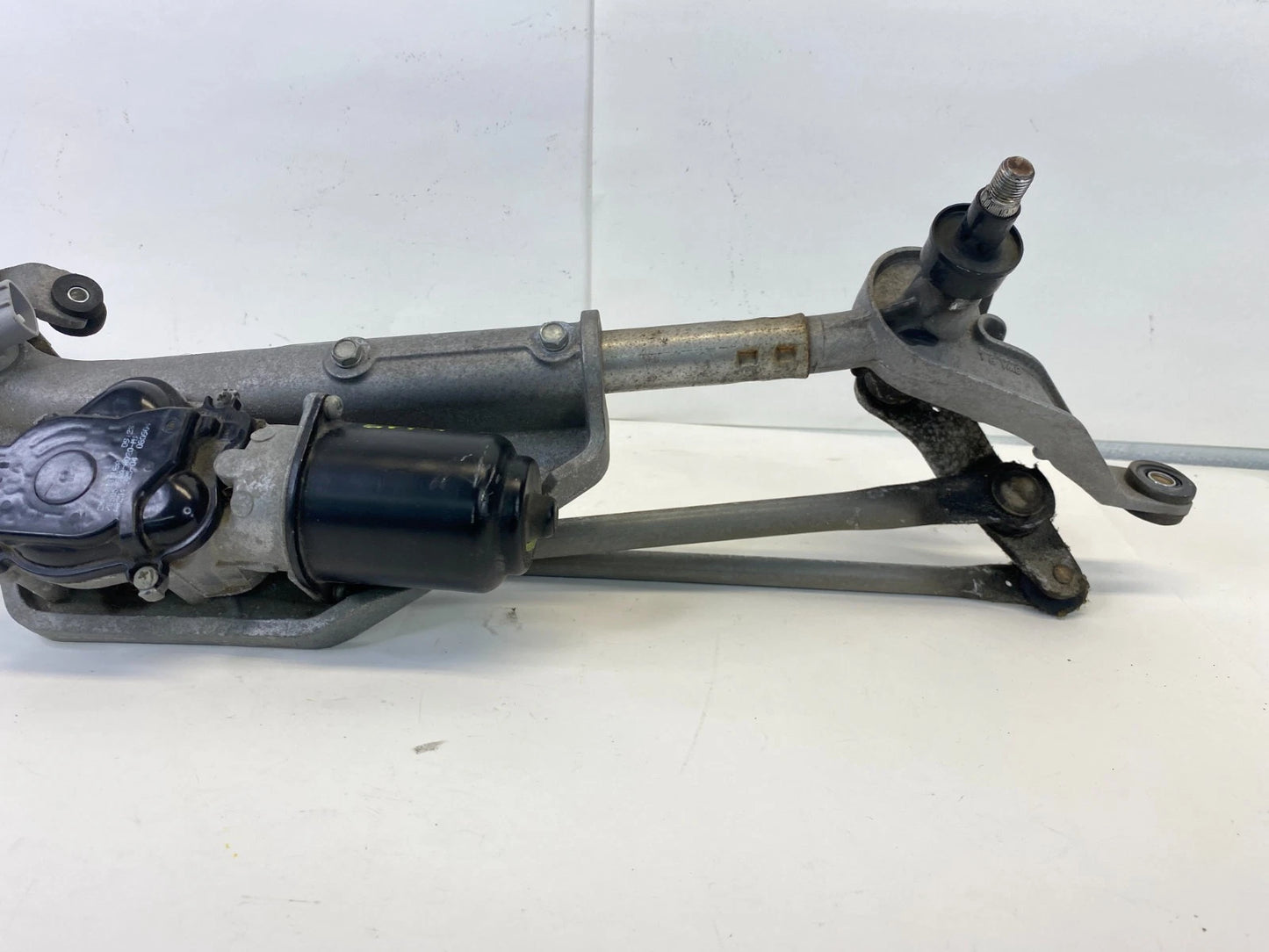 2007-2011 HONDA CR-V FRONT WIPER MOTOR & LINKAGE TRANSMISSION OEM 76505-SWA-A02