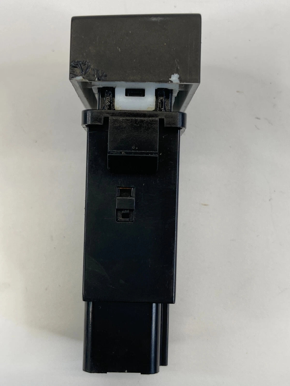 03-06 KIA SORENTO REAR WINDOW DEFROSTER CONTROL SWITCH BUTTON 93710-3E000 OEM