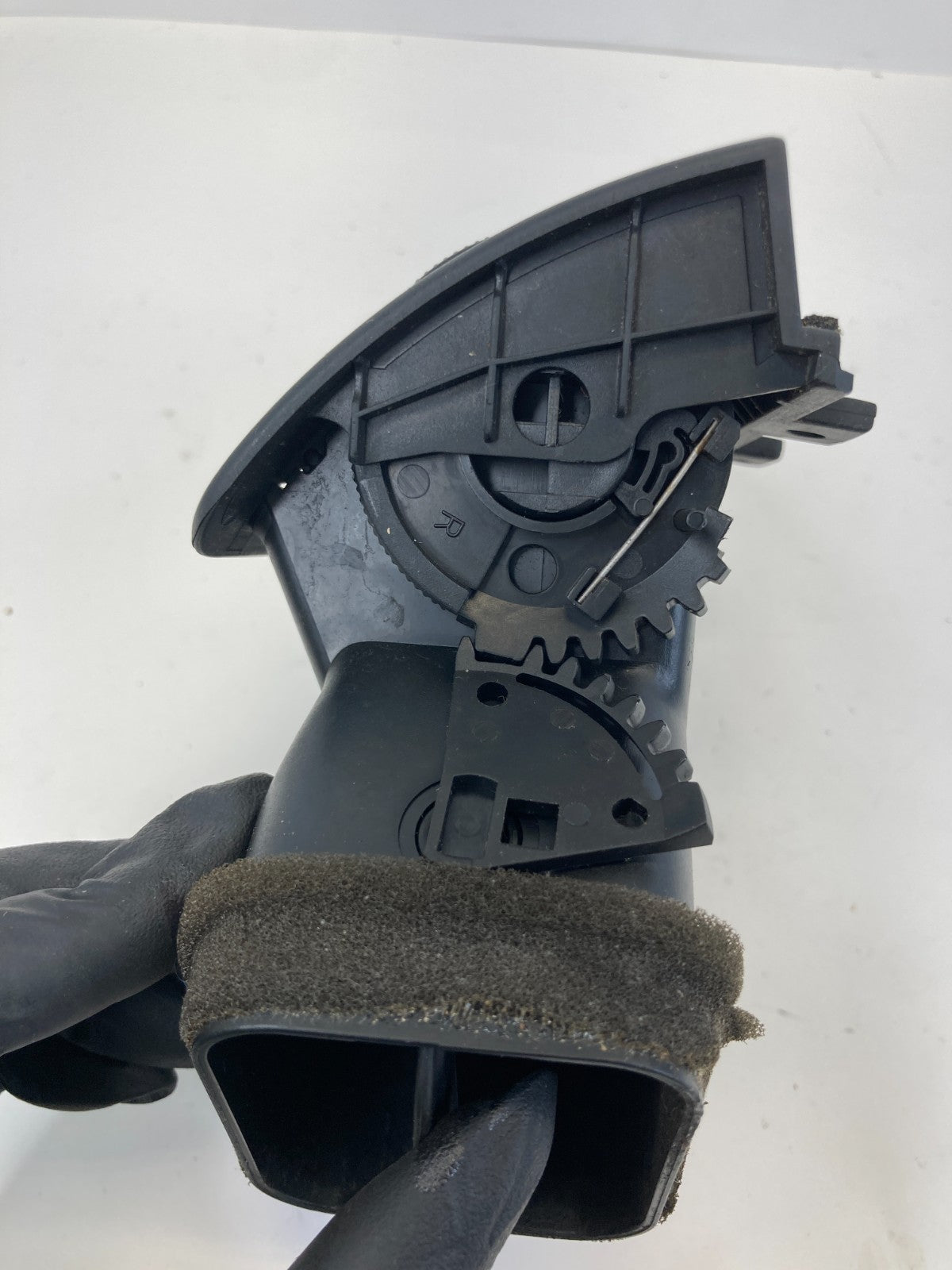 99 00 BMW 323i Dash Right Passenger Side AC Air Vent Grille Outer 64228361898