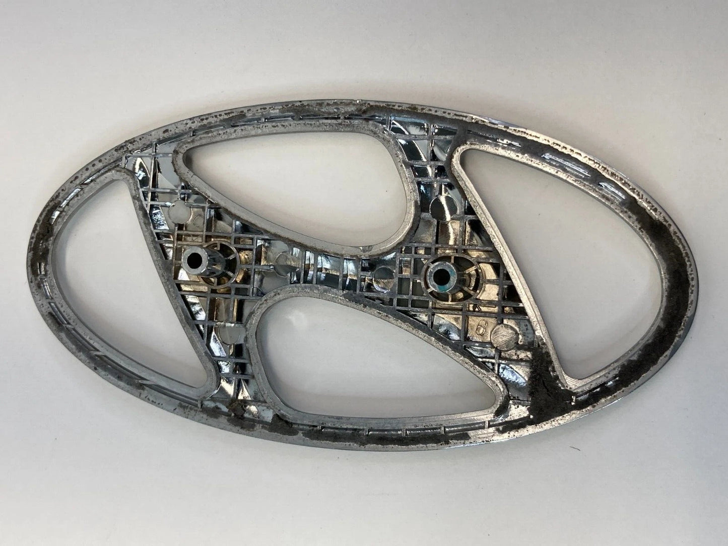 2007-2010 HYUNDAI ELANTRA REAR TRUNK DECK LID LOGO EMBLEM BADGE OEM