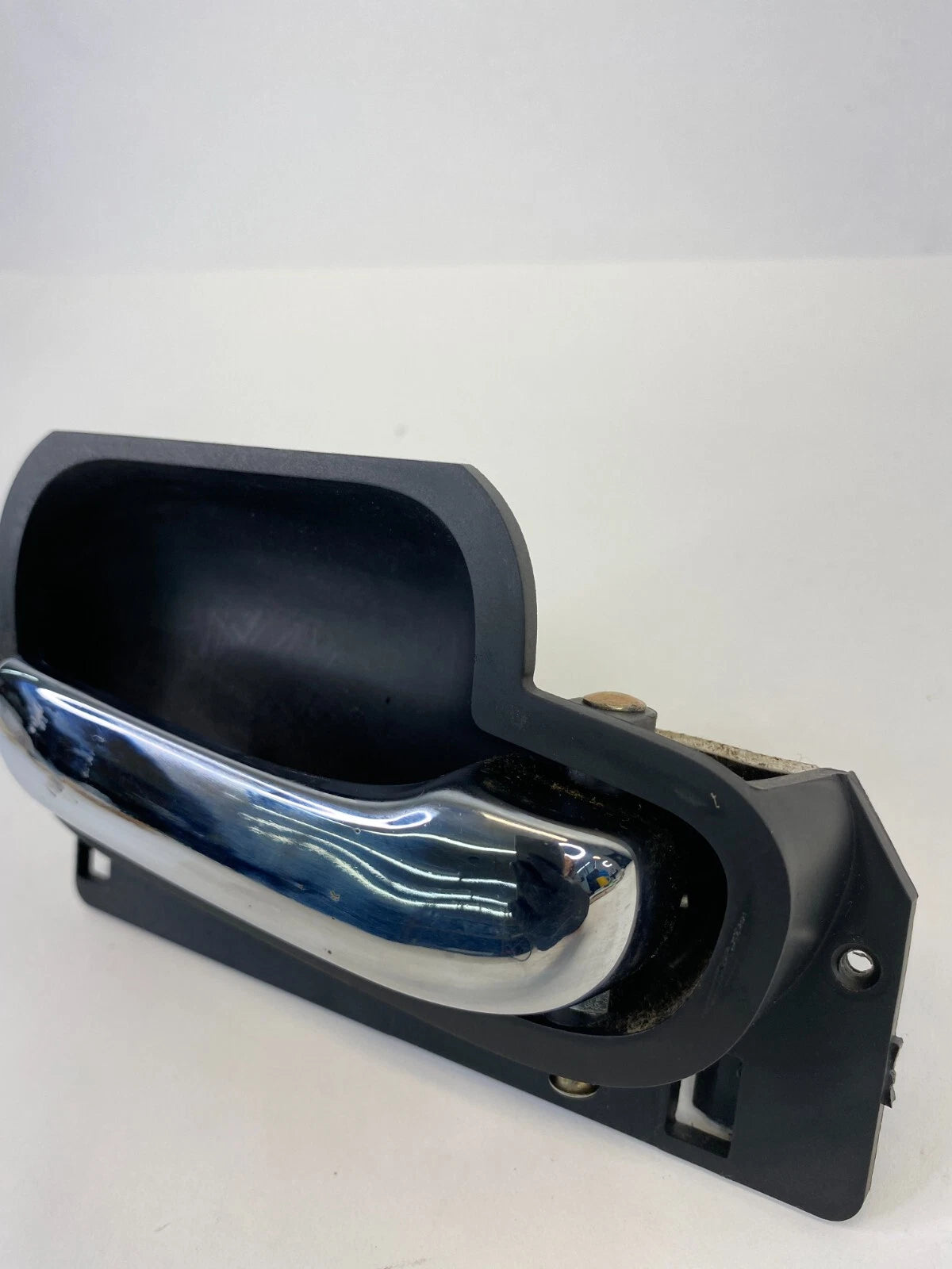 98-02 LINCOLN TOWN CAR FRONT RIGHT SIDE INTERIOR DOOR HANDLE F8V8-5421818 OEM