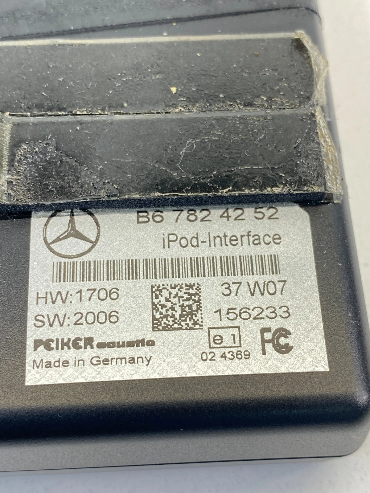 2006-2009 MERCEDES-BENZ R350 IPOD INTERFACE CONTROL MODULE UNIT B67824252 OEM