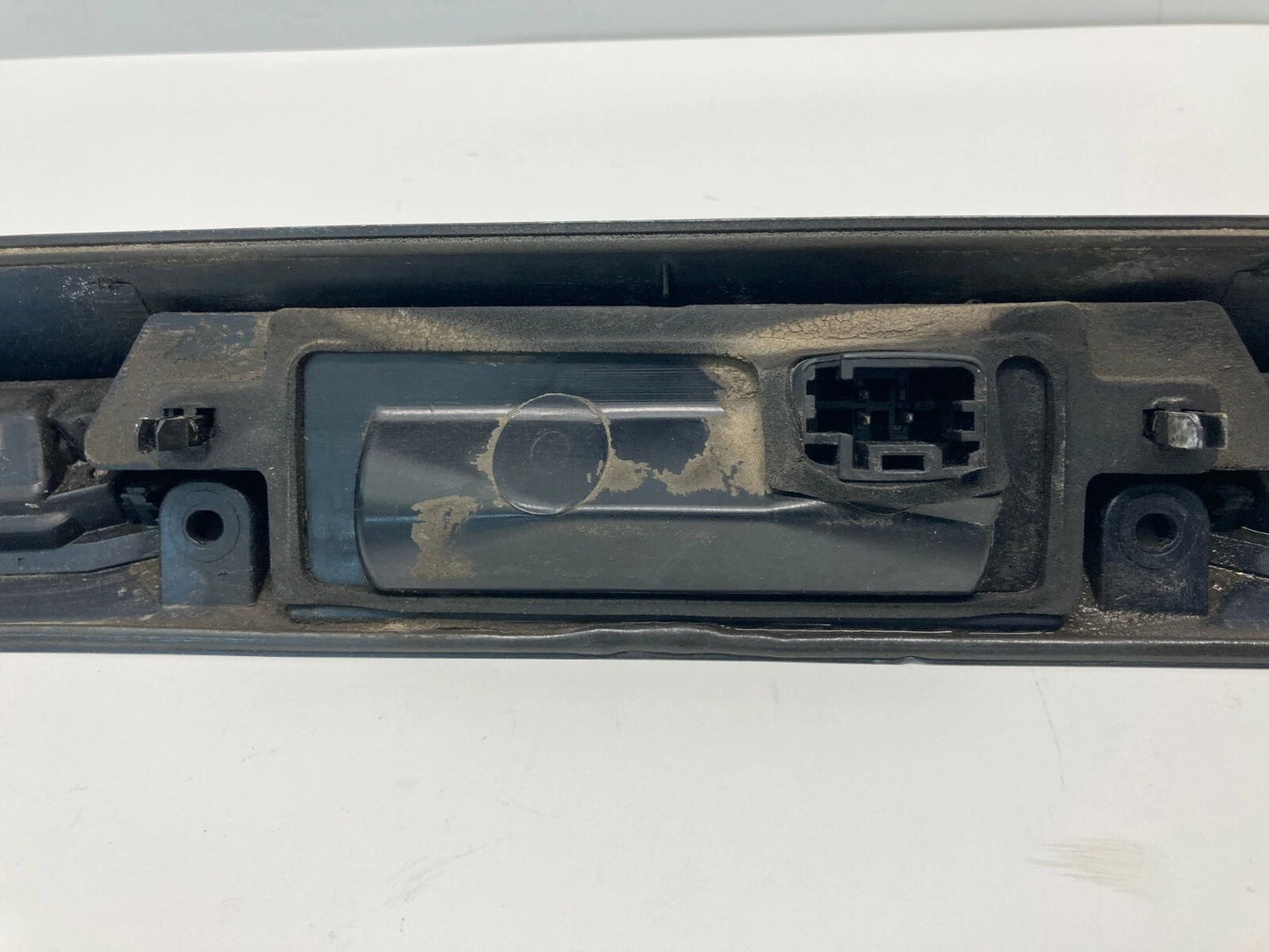04-07 VOLVO S40 TRUNK LID LICENSE PLATE HANDLE BEZEL TRIM MOLDING 30699681 BLUE