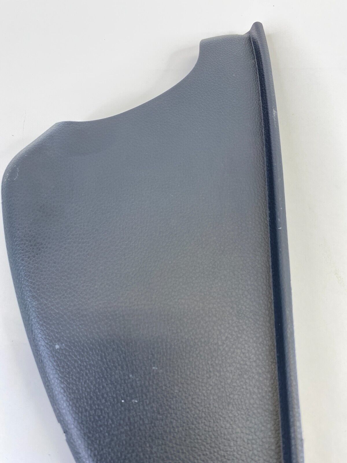 2013-2019 Hyundai Santa Fe Front Right Side Dash End Cap Cover 84768-2W000 OEM