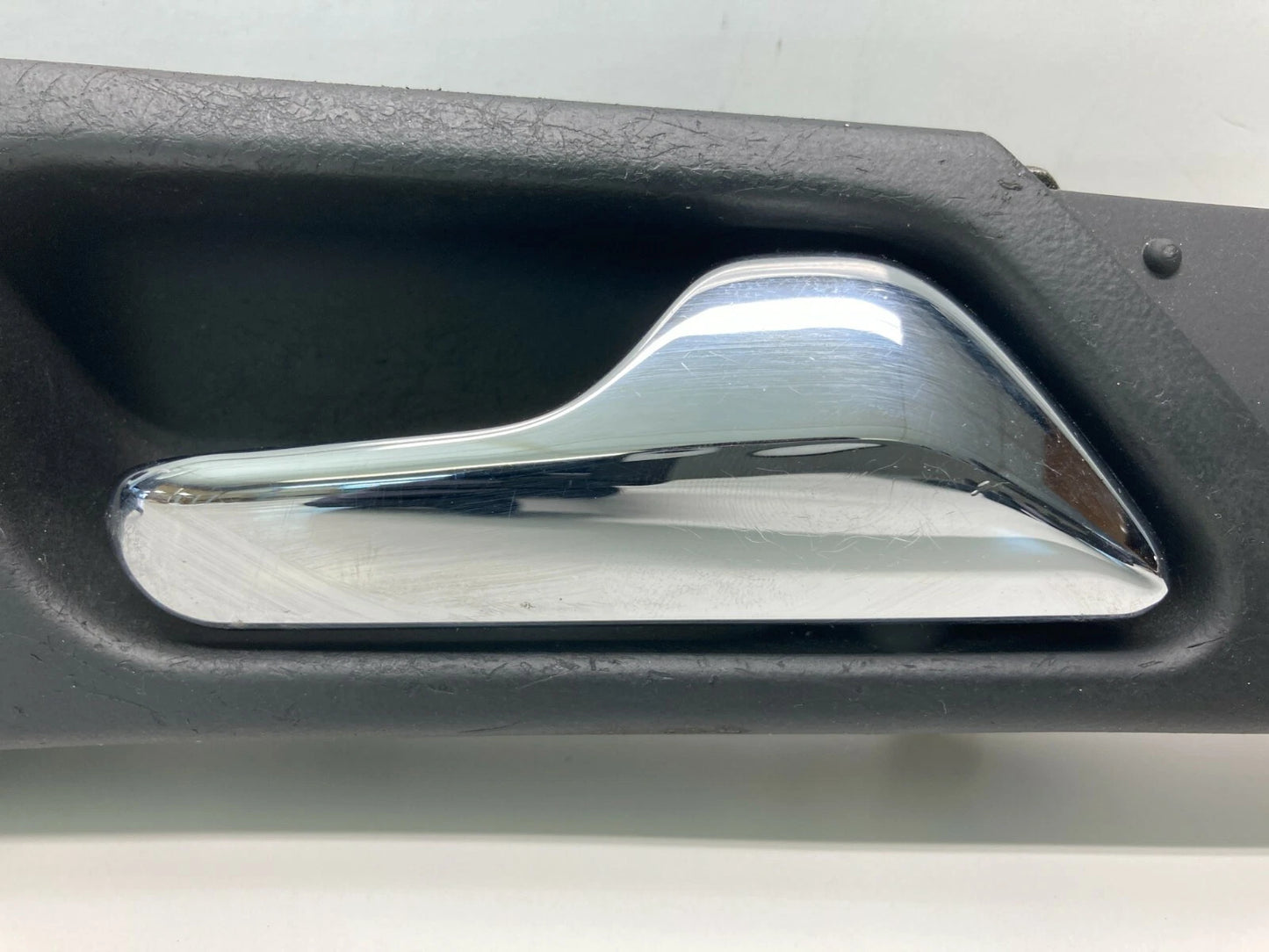 01-05 MERCEDES-BENZ C320 FRONT RIGHT INTERIOR DOOR HANDLE W/ SEAT CONTROL SWITCH