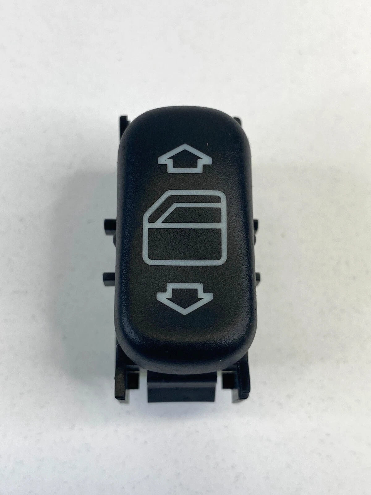2000-2002 MERCEDES-BENZ S500 REAR LEFT DOOR WINDOW CONTROL SWITCH 2208201210 OEM
