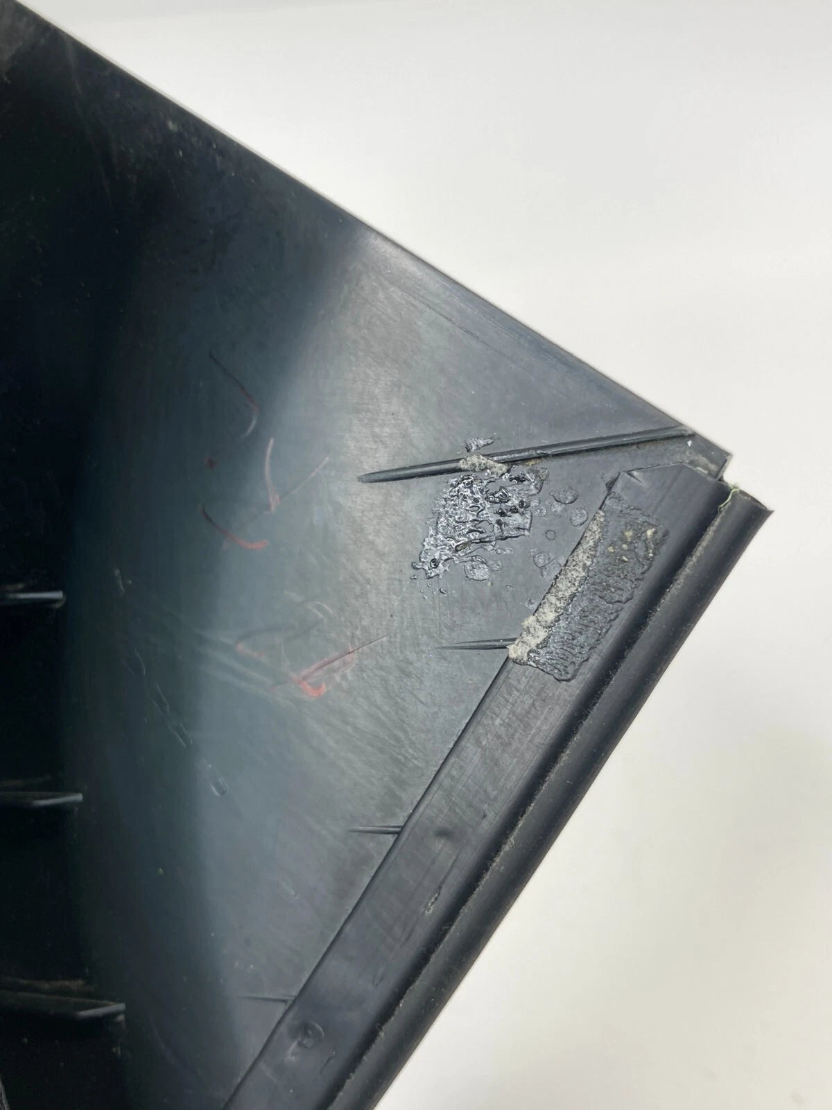2009-2014 VOLKSWAGEN ROUTAN REAR LEFT SIDE SLIDING DOOR MOLDING TRIM COVER OEM