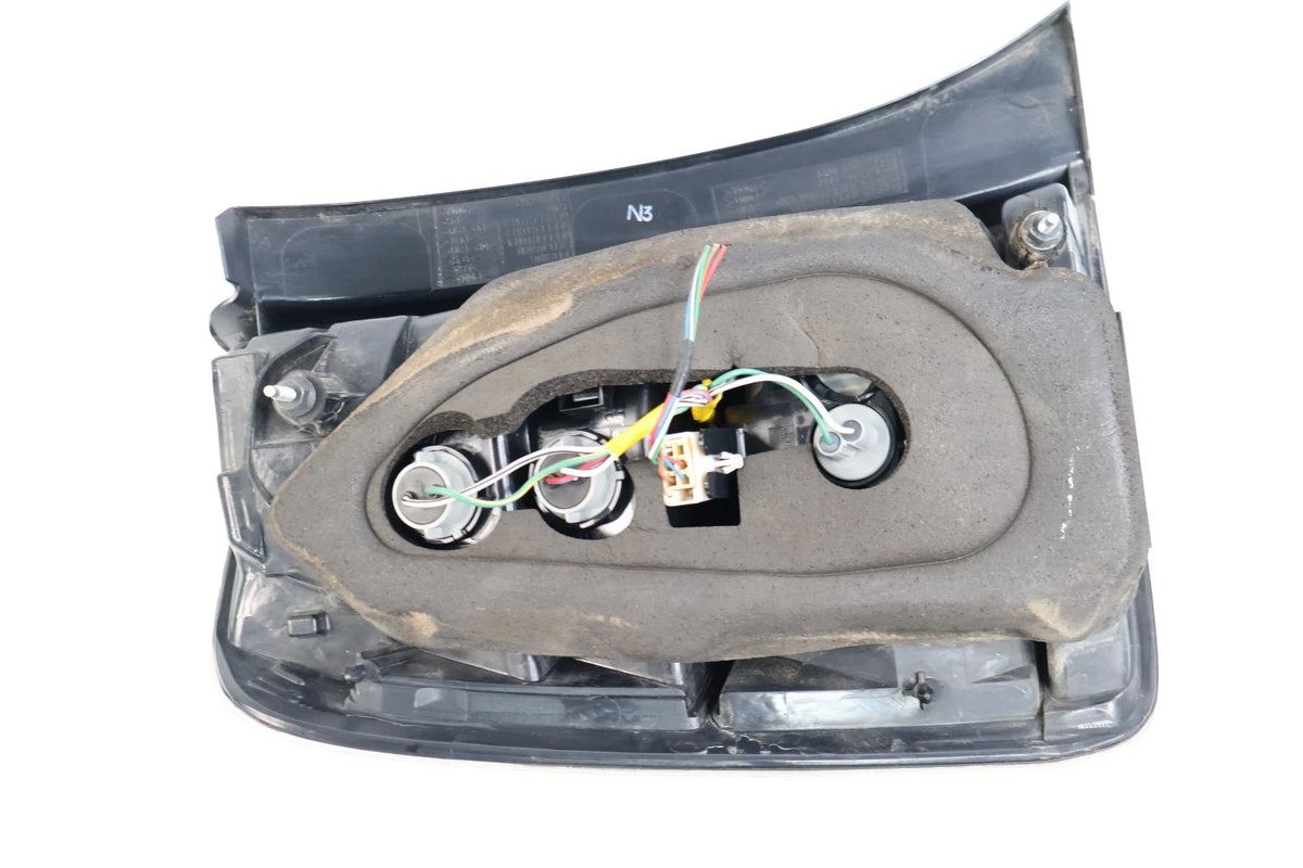 2006-2009 TOYOTA PRIUS PASSENGER SIDE TAIL LIGHT TAILLIGHT LAMP ASSEMBLY OEM