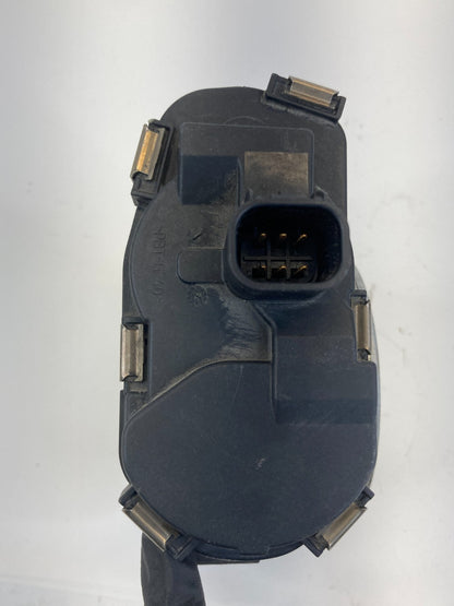 2007 2008 GMC Yukon Chevrolet Tahoe 5.3L 16V 4WD AT Throttle Body Throttle Valve