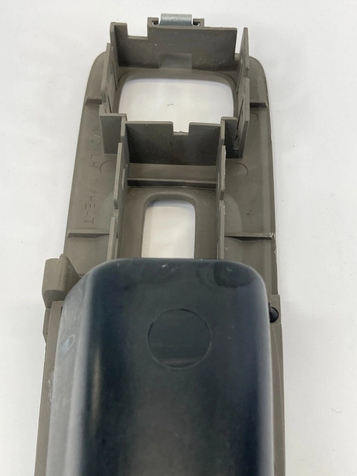 2000-2003 CADILLAC DEVILLE SEDAN REAR LEFT DOOR WINDOW SWITCH BEZEL & ASHTRAYOEM