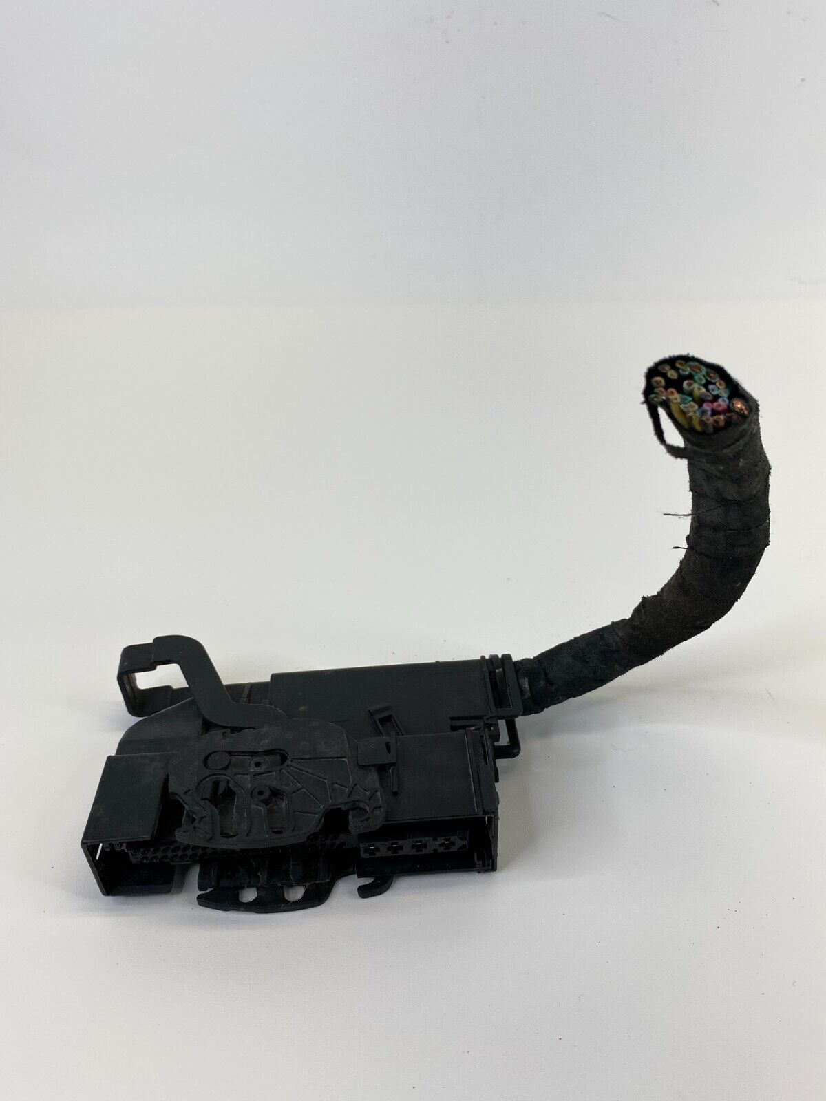 2007-2009 Hyundai Santa Fe 3.3L FWD ABS Anti Lock Brake Pump Plug Cable Socket