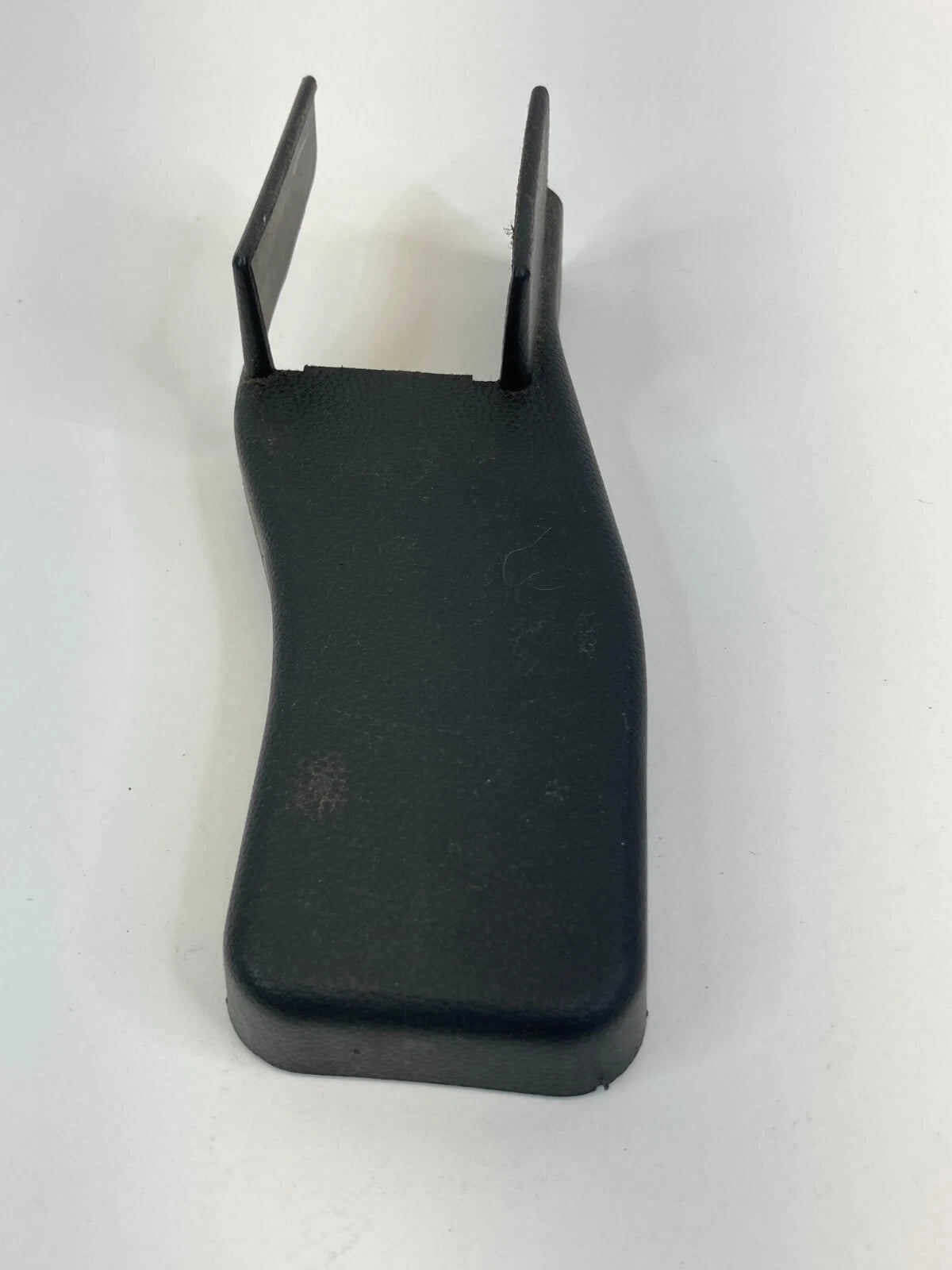 04 05 06 07 08 09 MAZDA3 MAZDA 3 FRONT LEFT SEAT RAIL CAP COVER TRIM BP4K57043
