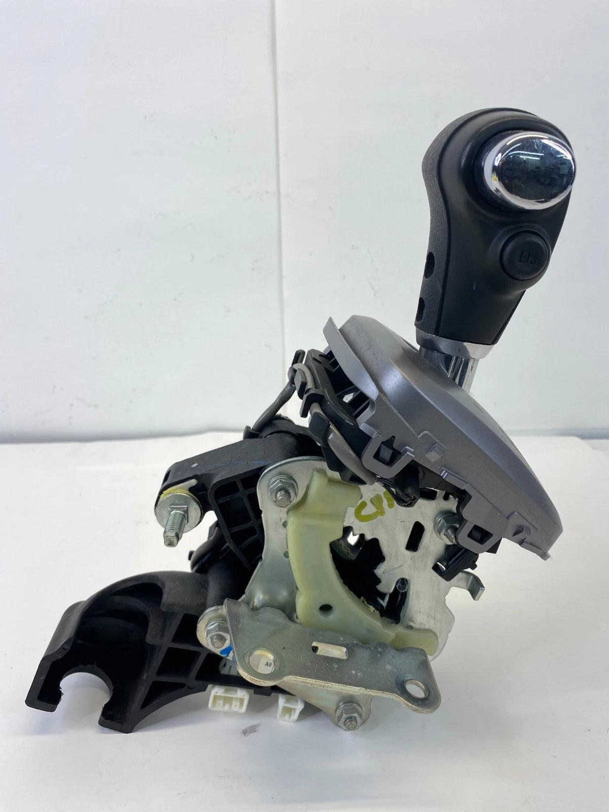 2007-2011 HONDA CR-V AUTOMATIC TRANSMISSION GEAR SHIFTER SELECTOR LEVER OEM